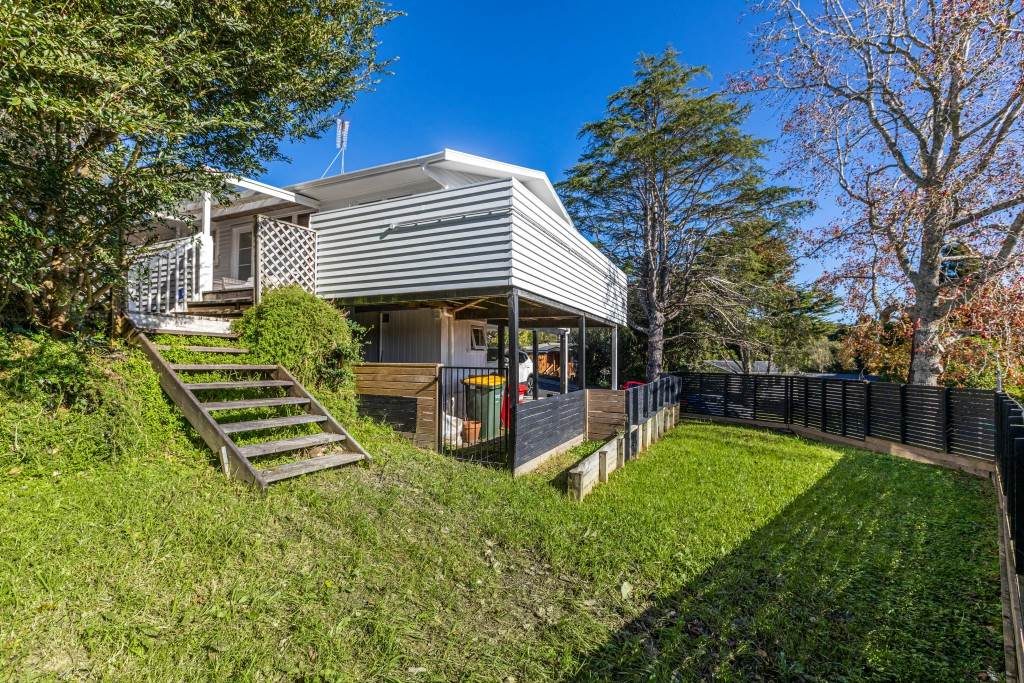 77 Roseberry Avenue, Birkenhead, Auckland - Carousel 2