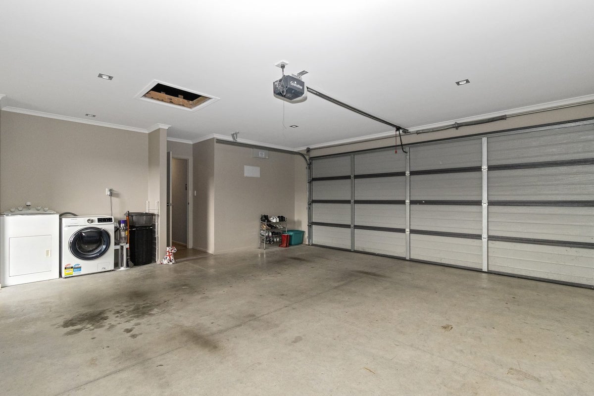 12 Denham Court, Flagstaff, Hamilton - Carousel 15
