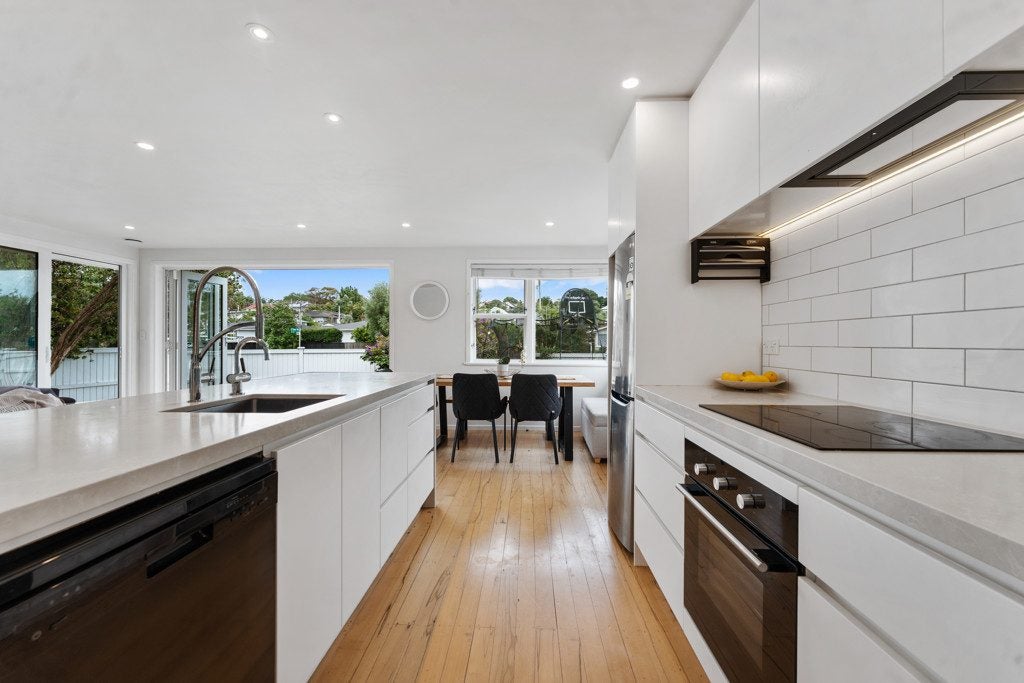 2 Tyne Road, Forrest Hill, Auckland - Carousel 2