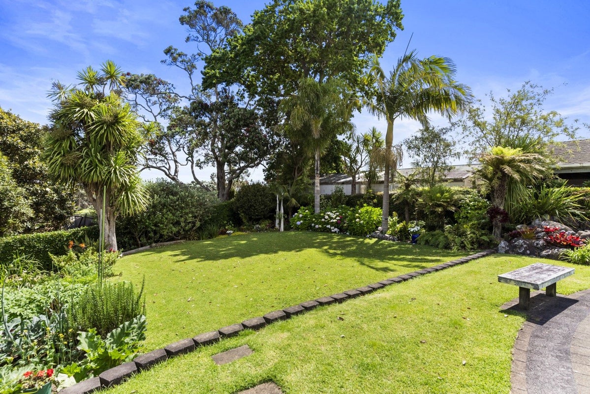 81 Marine Parade, Herne Bay, Auckland - Carousel 2