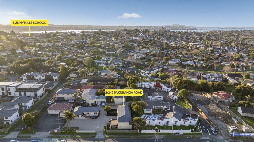 2/242 Pakuranga Road, Pakuranga Heights, Auckland - Carousel 18