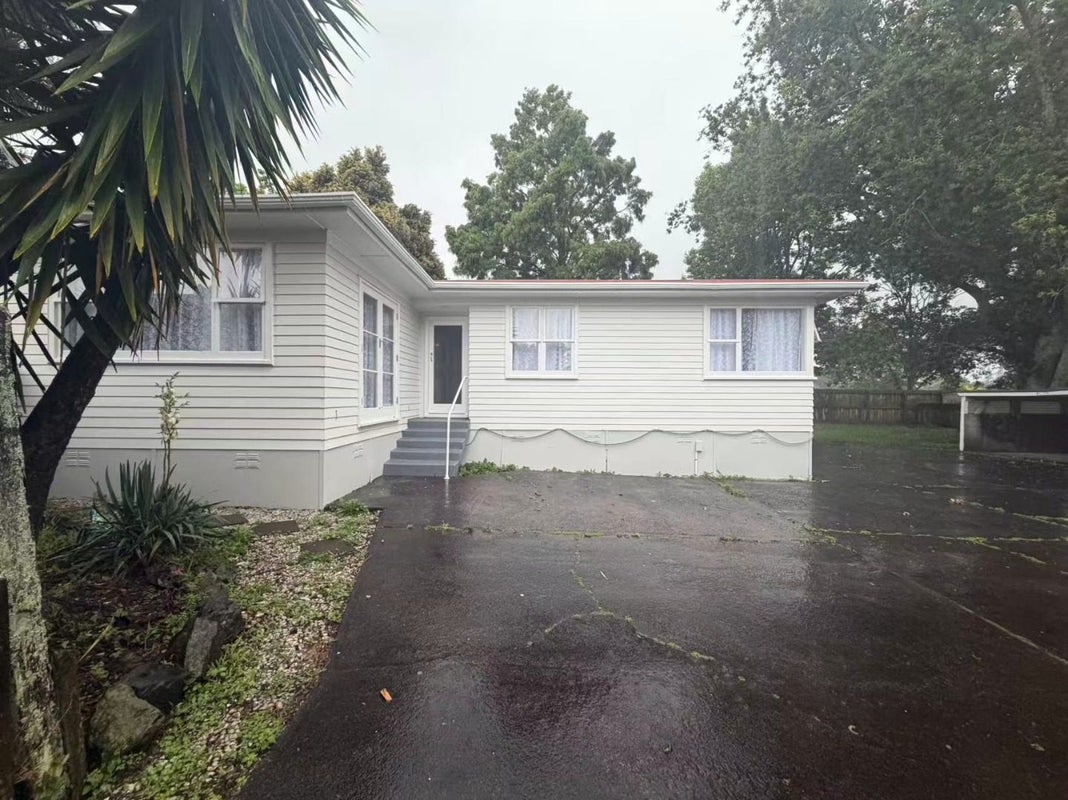 26 Pinedale Place, Henderson, Auckland - Carousel 1