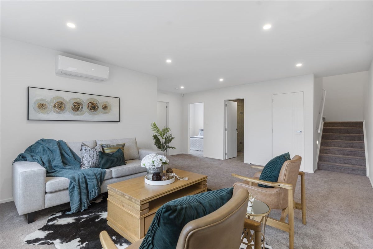 32 Korihi Drive, Swanson, Auckland - Carousel 2