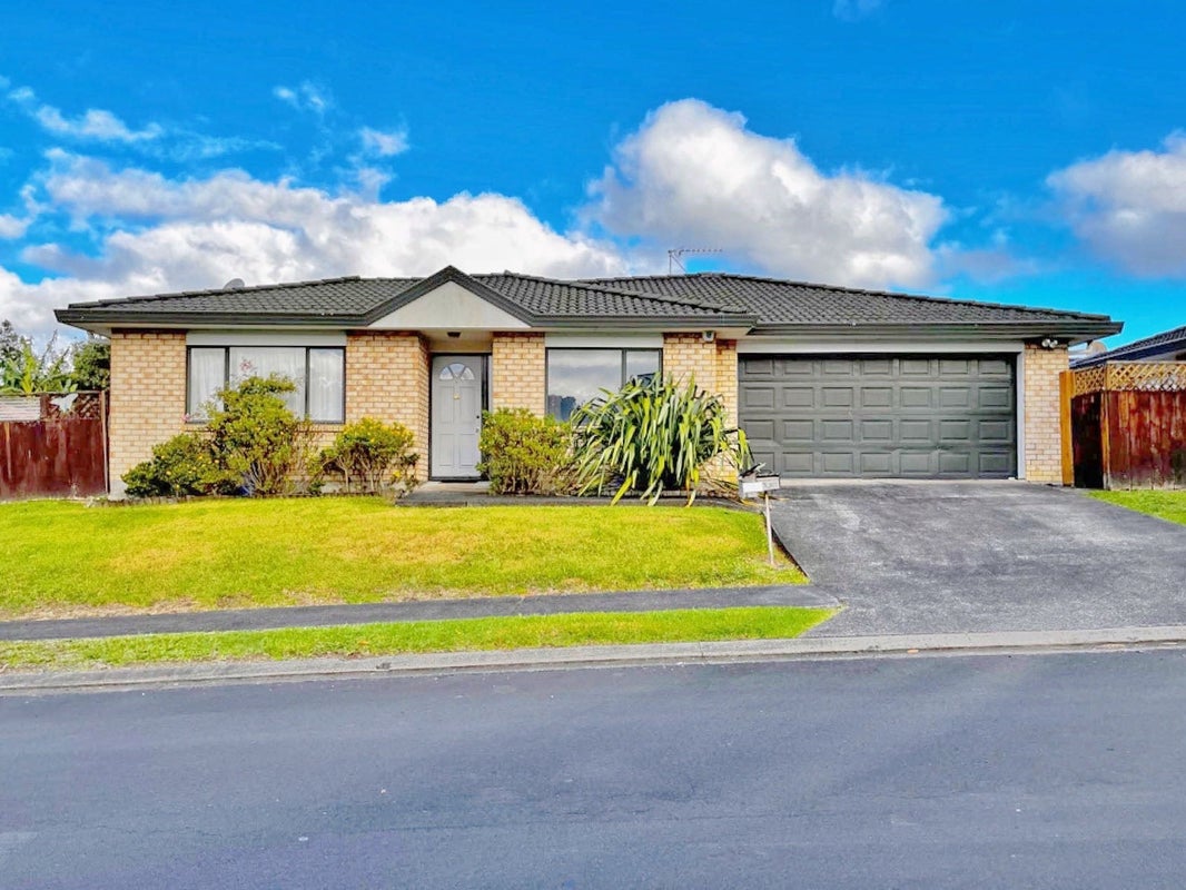 6 Ferngrove Avenue, Ranui, Auckland - Carousel 1
