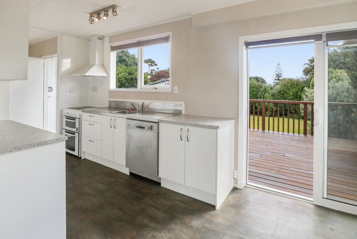 30 Dunstall Place, Mangere Bridge, Auckland - Carousel 2