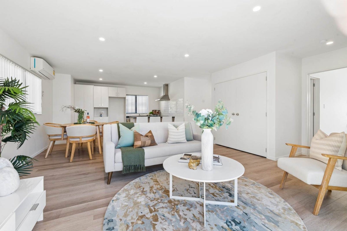 71 Black Beech Crescent, Takanini, Auckland - Carousel 2