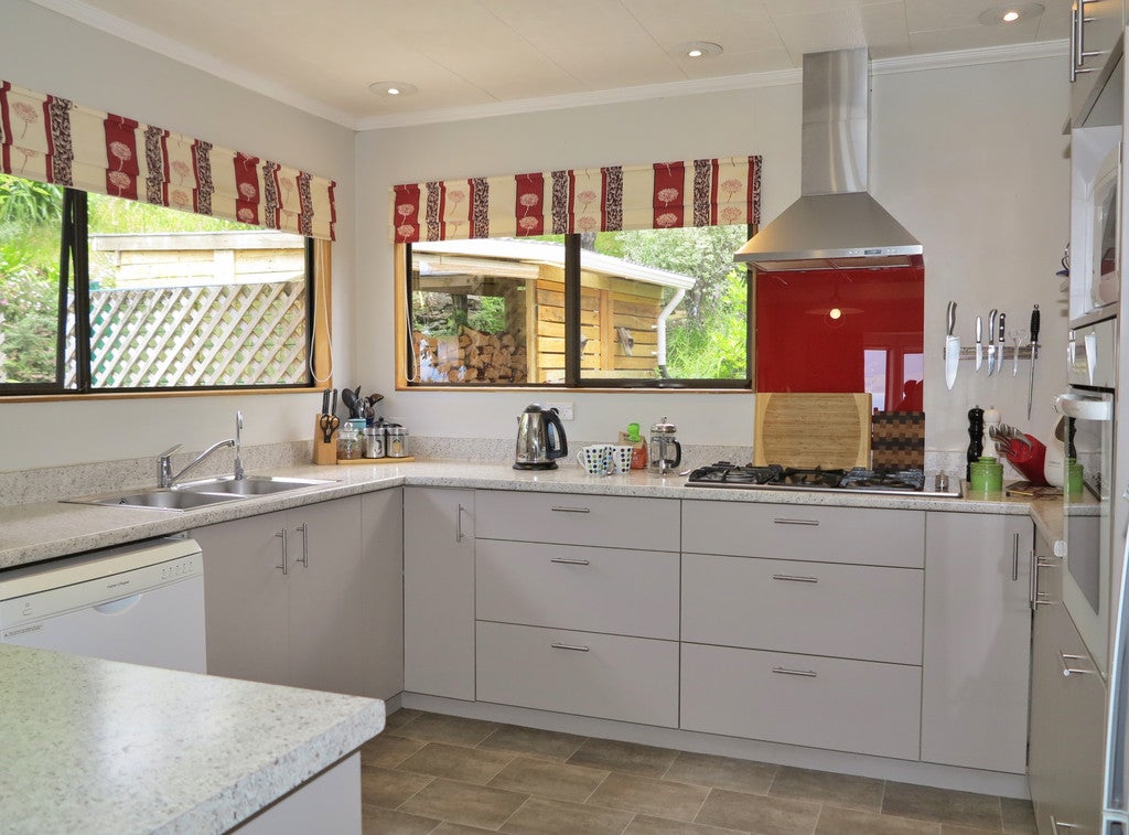 23 Gibbs Road, Collingwood - Carousel 2