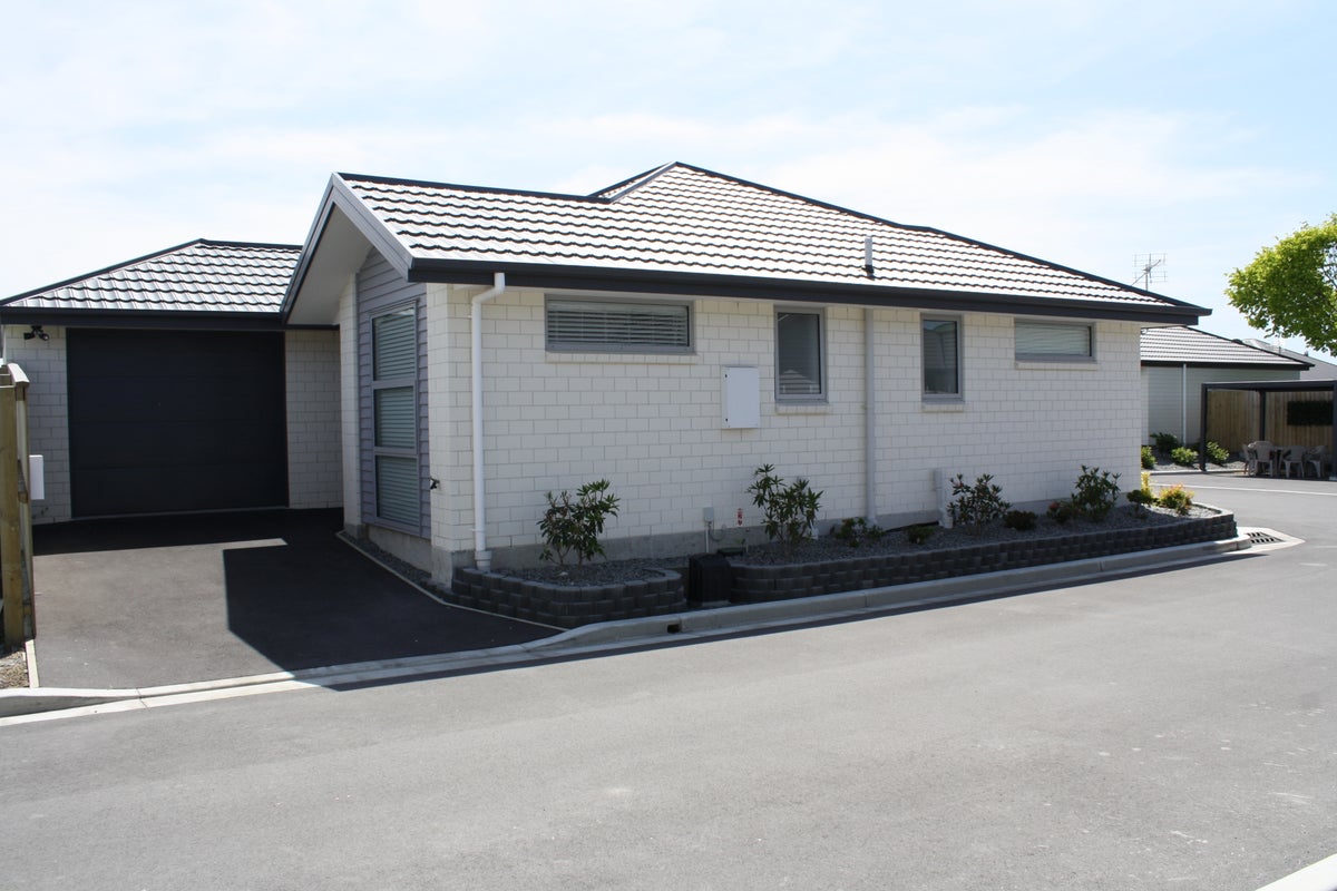 17 Henry Roil Lane, Northcote, Christchurch - Carousel 2