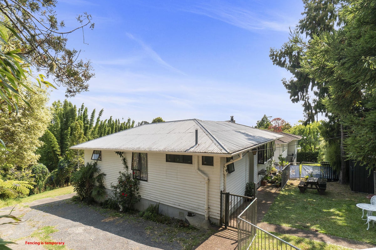 56A Fairmount Road, Titirangi, Auckland - Carousel 2