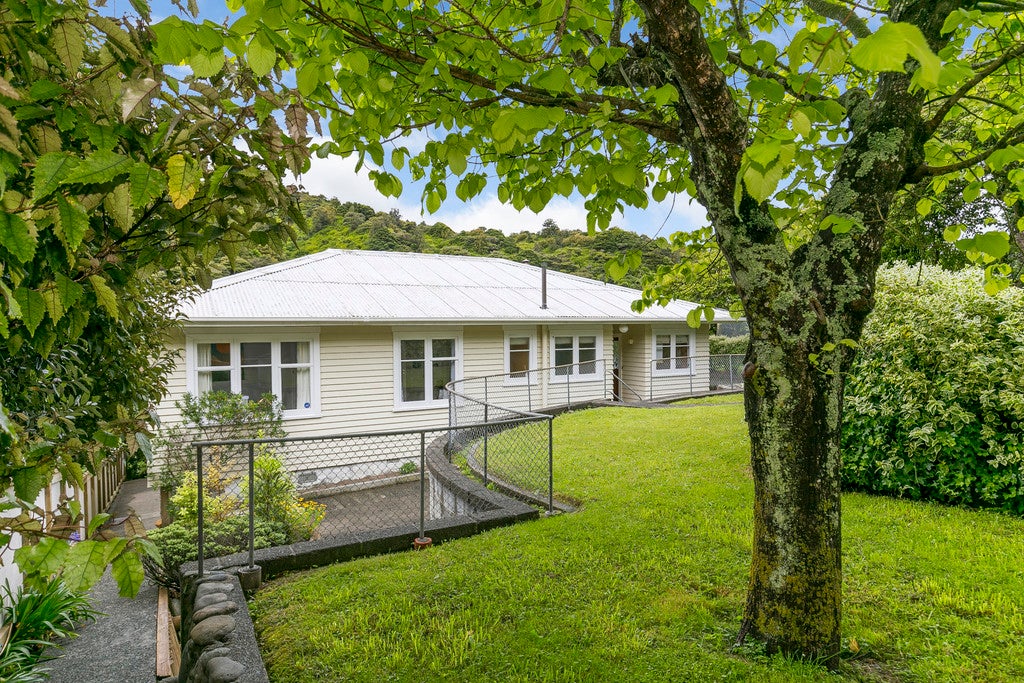 63 Silverstream Road, Crofton Downs, Wellington - Carousel 2