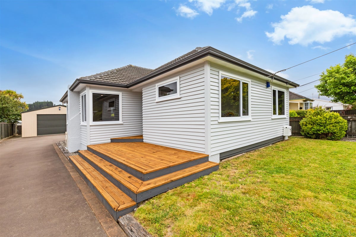 52 Totara Street, Wainuiomata, Lower Hutt - Carousel 2