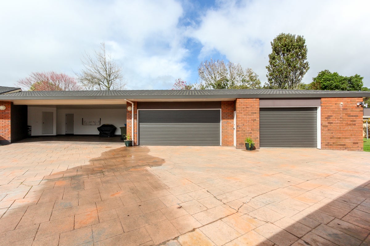 76 Branch Road, Highlands Park, New Plymouth - Carousel 20