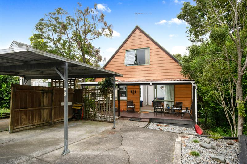 1/39 Vina Place, Massey, Auckland - Carousel 1