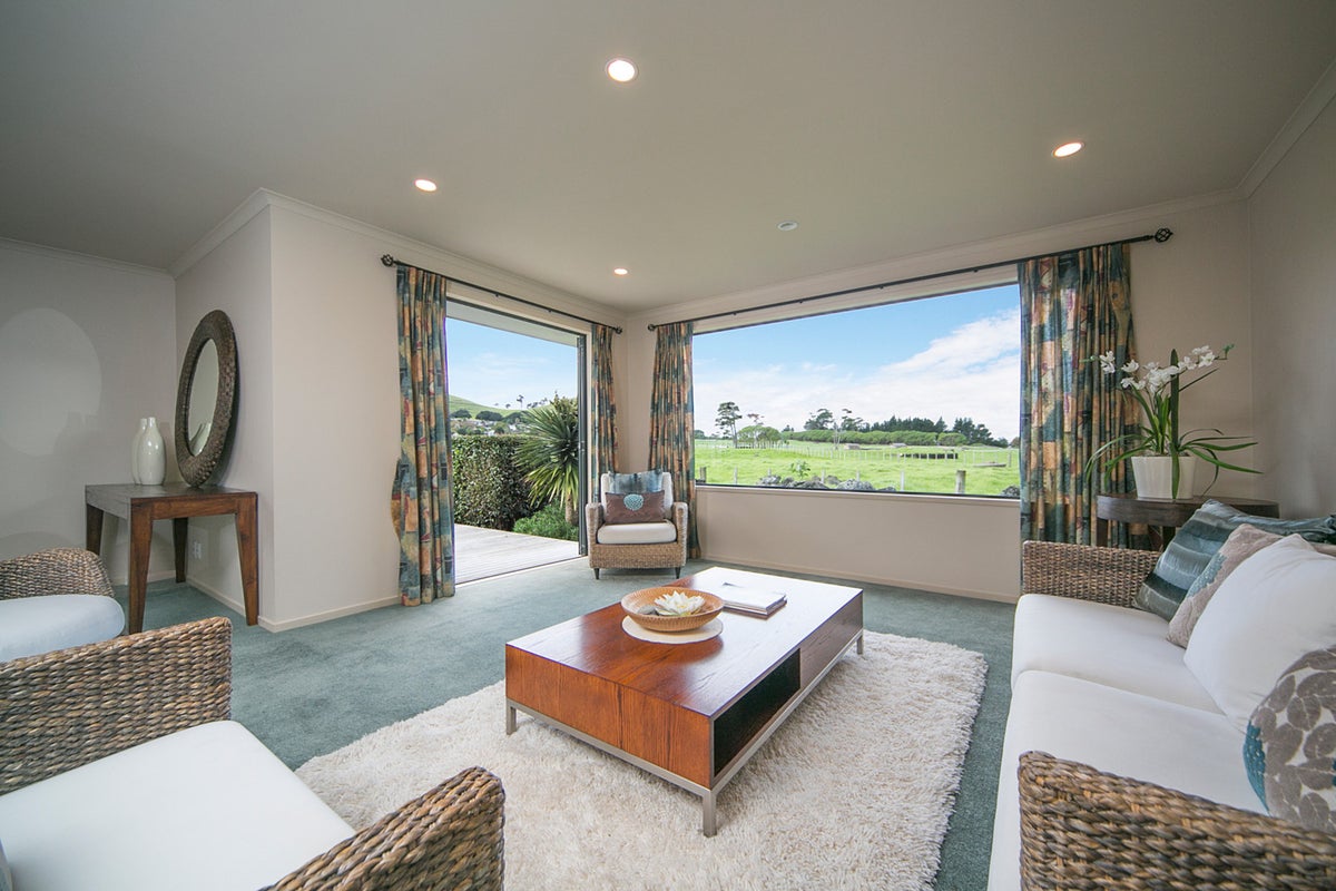 46A Wellesley Road, Mangere Bridge, Auckland - Carousel 1