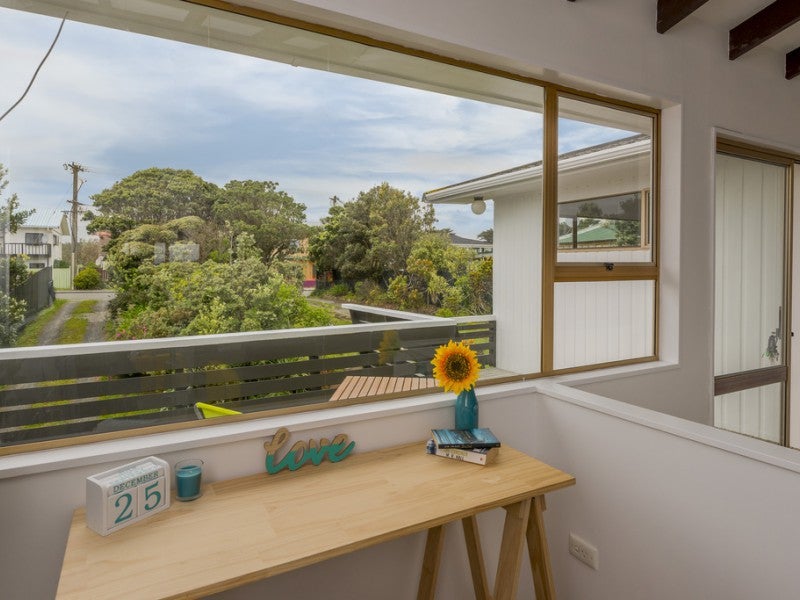 11 Moana Street, Otaki Beach, Otaki - Carousel 26