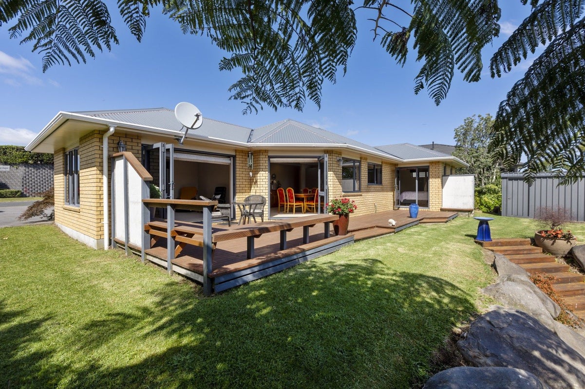 59 Karamea Street, Whalers Gate, New Plymouth - Carousel 1