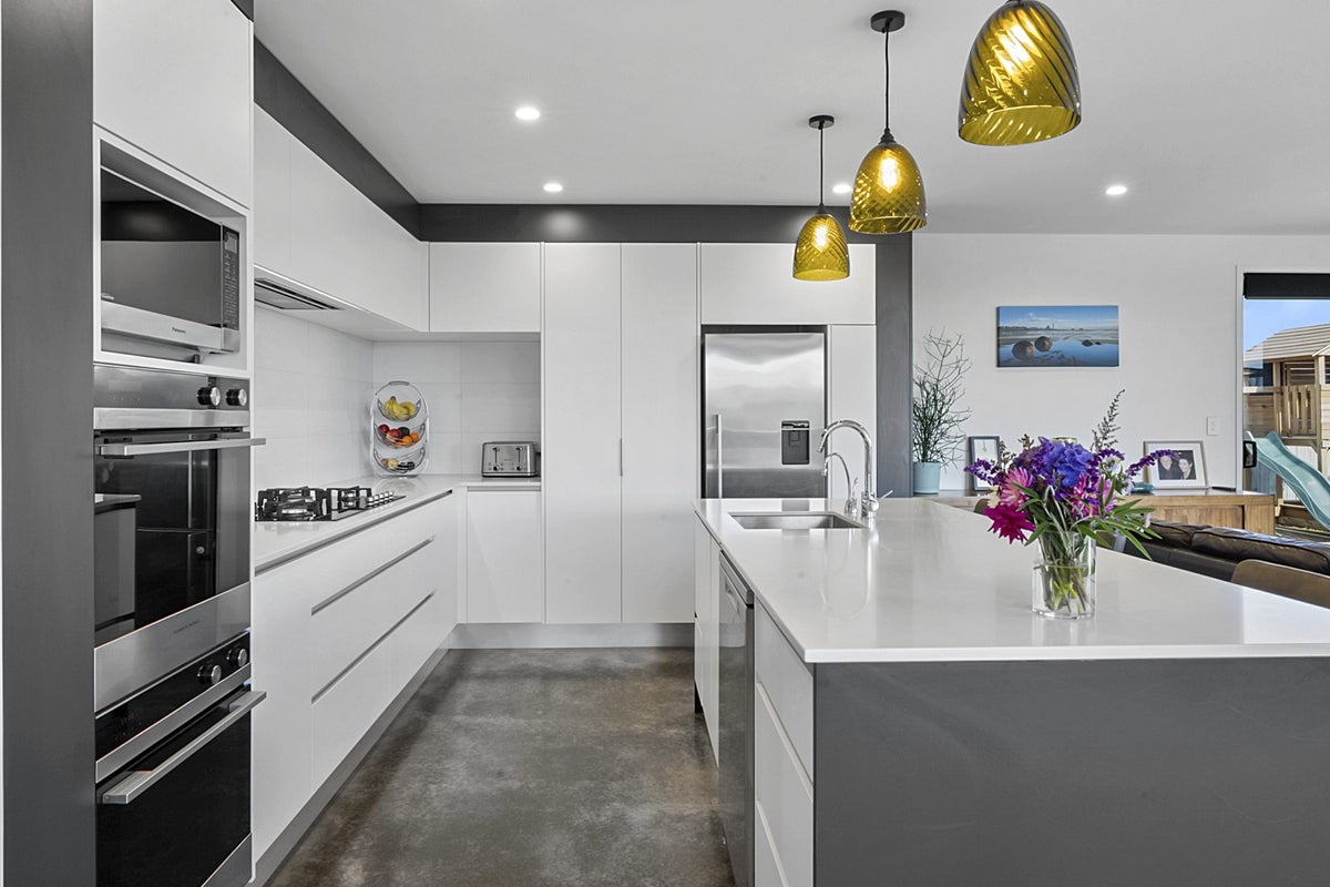 10 Northpoint Way, Bell Block, New Plymouth - Carousel 2