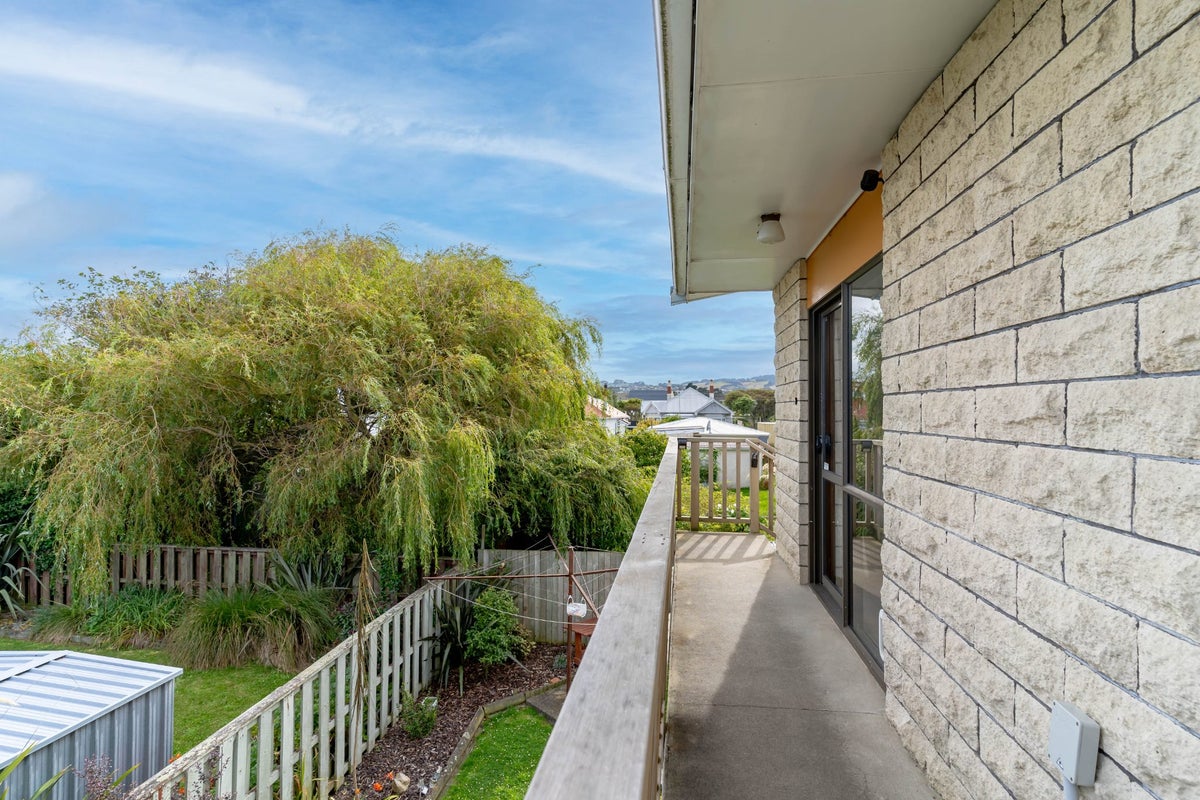 81D Prince Albert Road, Saint Kilda, Dunedin - Carousel 1