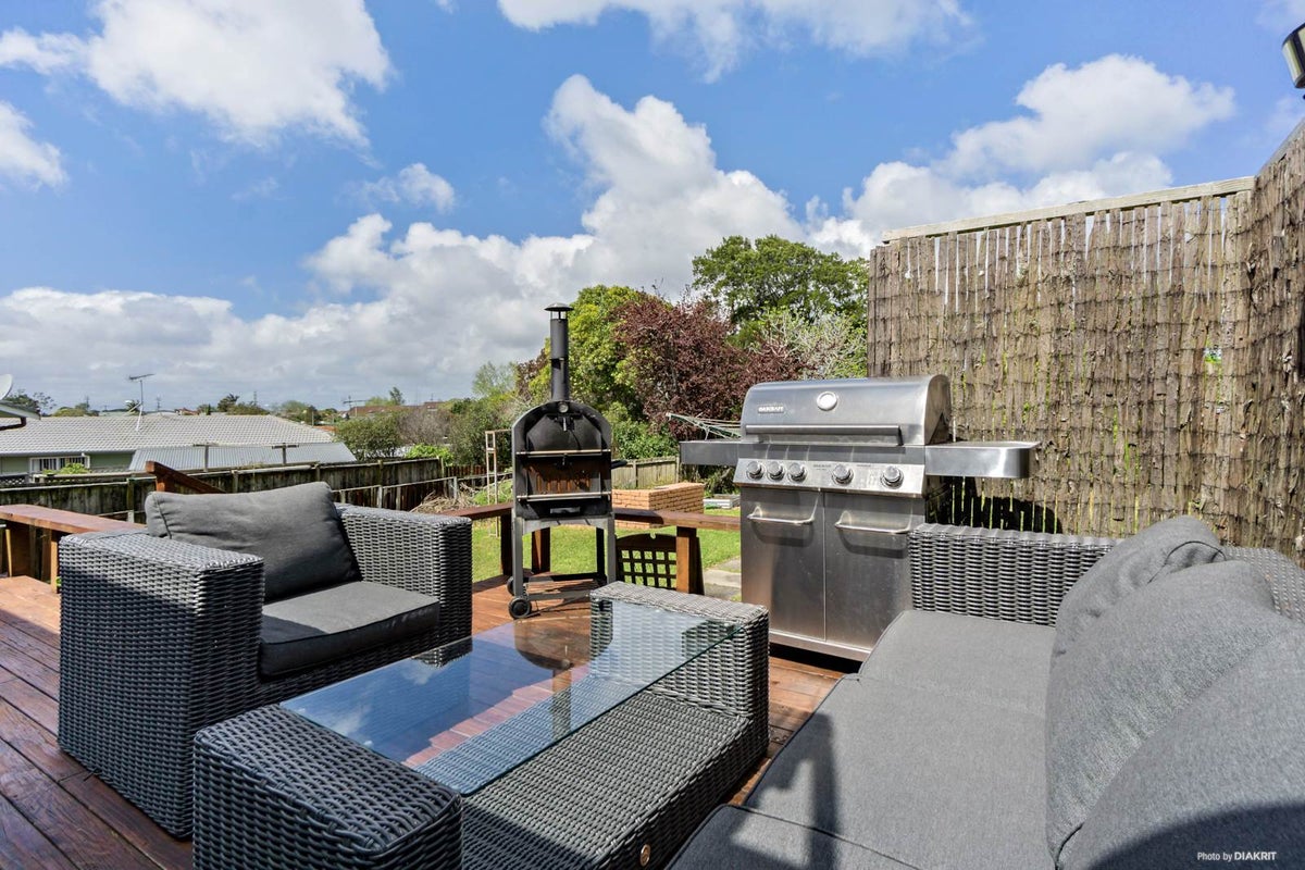 35 Felgrove Street, Glendene, Auckland - Carousel 2