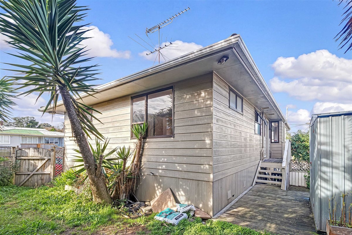 1/66 Hogans Road, Glenfield, Auckland - Carousel 2