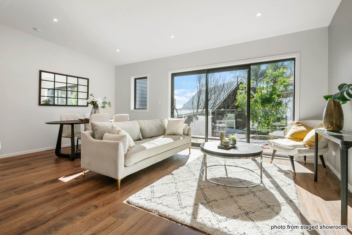 141B Browns Bay Road, Browns Bay, North Shore City, Auckland - Carousel 2