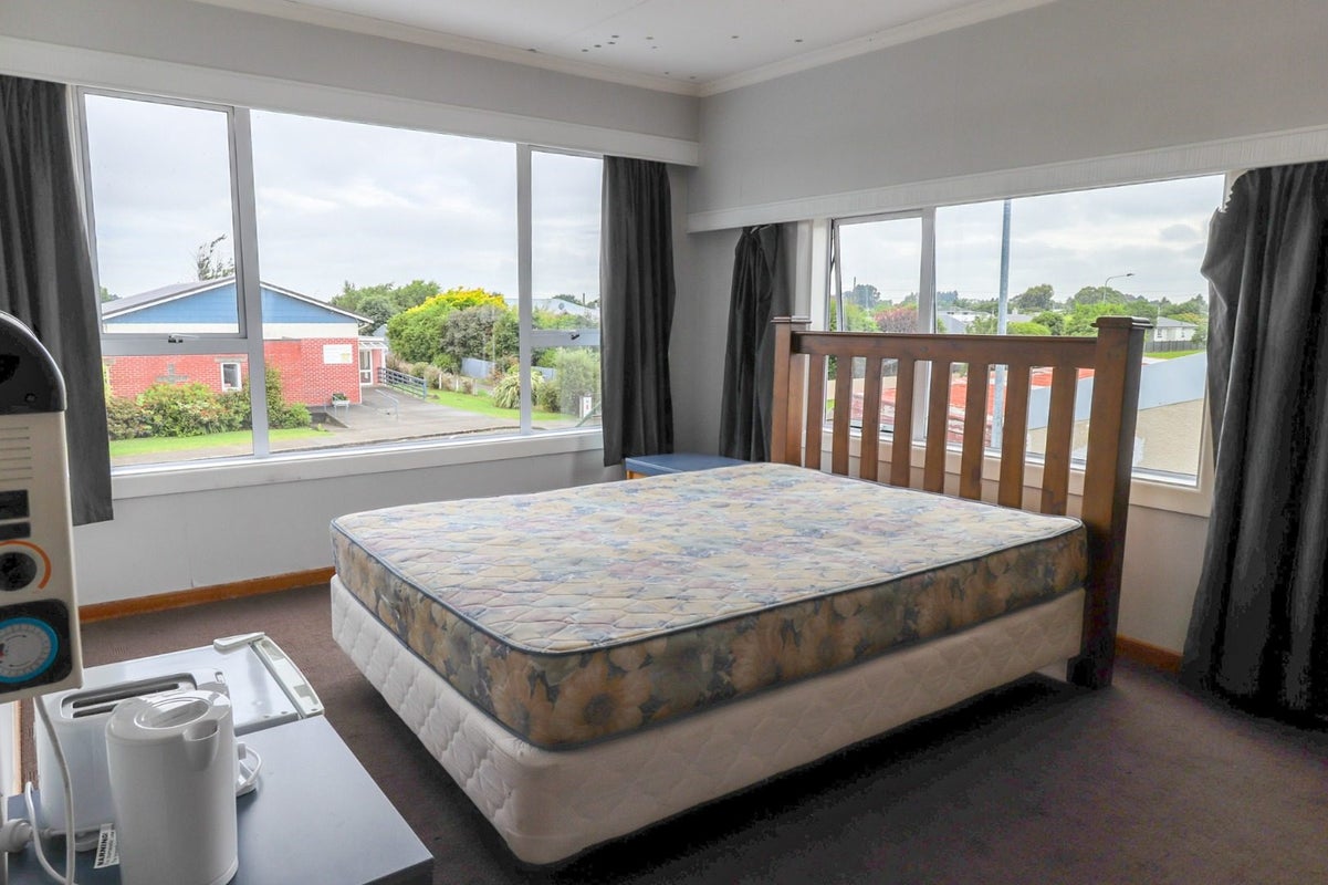 37 Fairview Avenue, Hawthorndale, Invercargill - Carousel 1