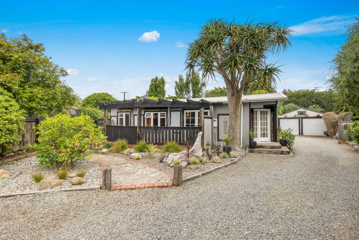 68 Kiwi Road, Raumati Beach, Paraparaumu - Carousel 1