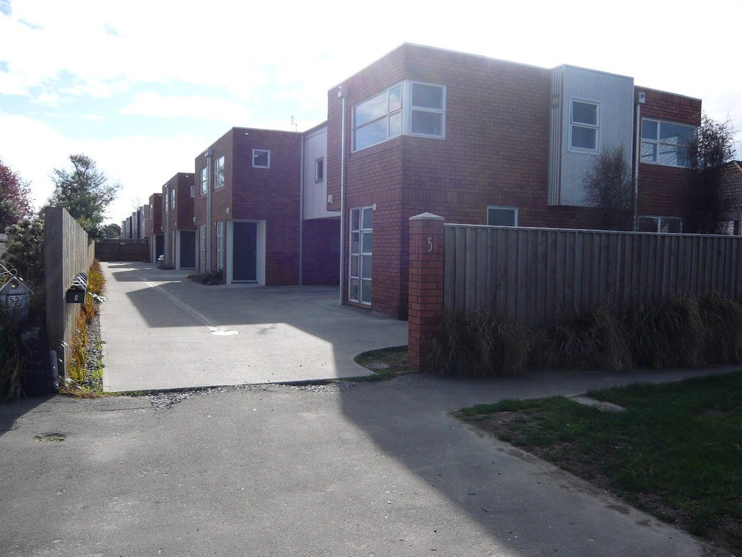 3/55 Thackeray Place, Waltham, Christchurch - Carousel 1