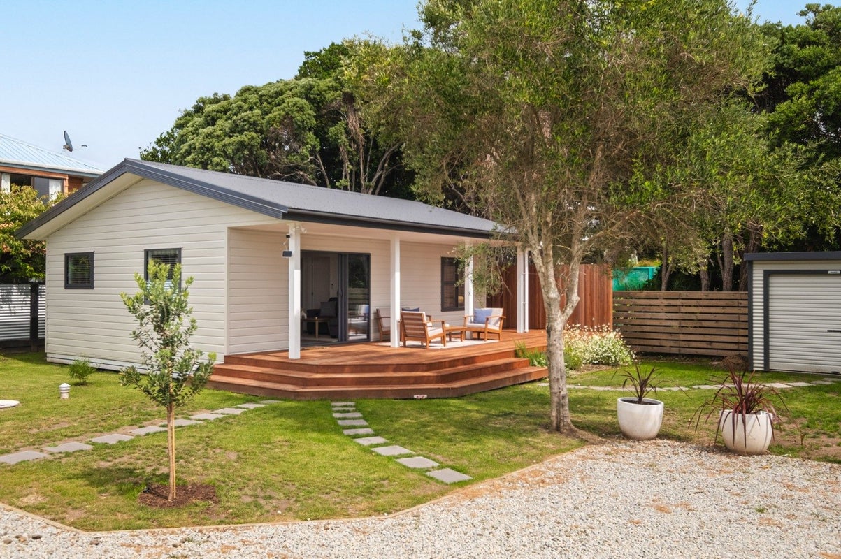 28 Moana Road, Okitu, Gisborne - Carousel 2