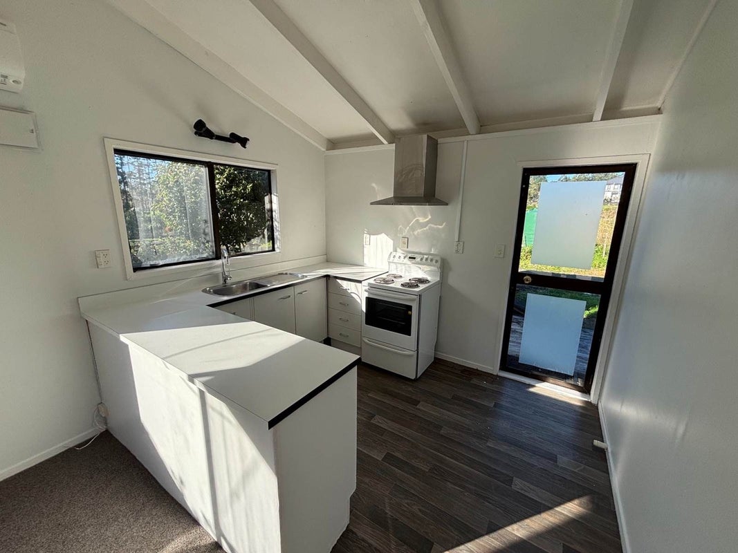 490 Paremoremo Road, Paremoremo, Auckland - Carousel 2