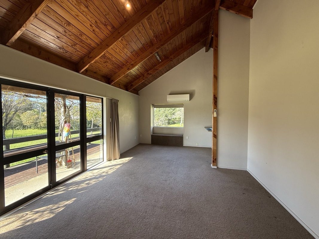 6 Brigham Creek Road, Whenuapai, Auckland - Carousel 2
