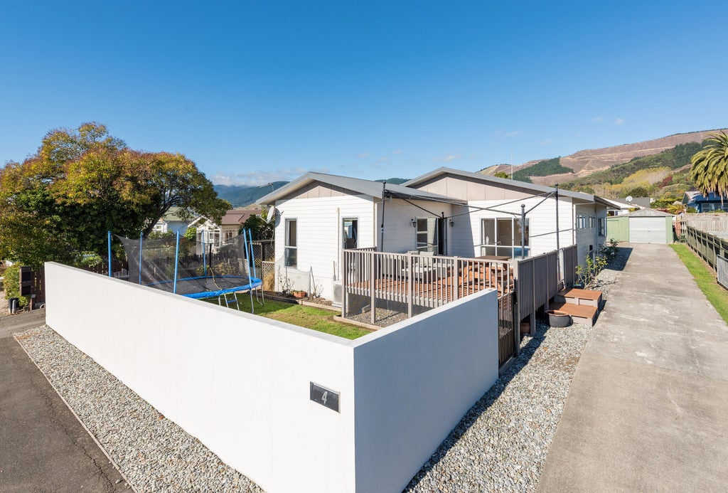 4 George Street, Richmond - Carousel 1