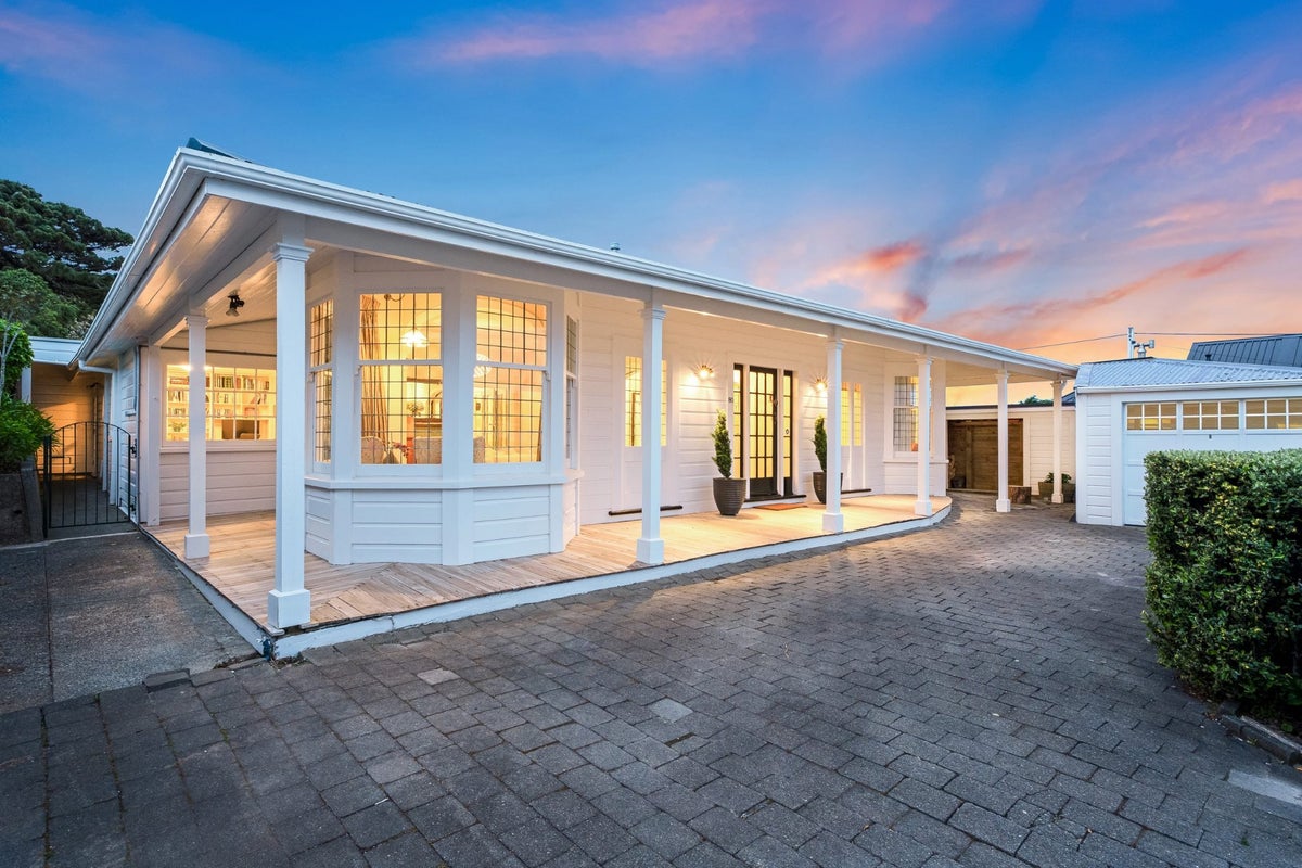 80 Jubilee Road, Khandallah, Wellington - Carousel 27