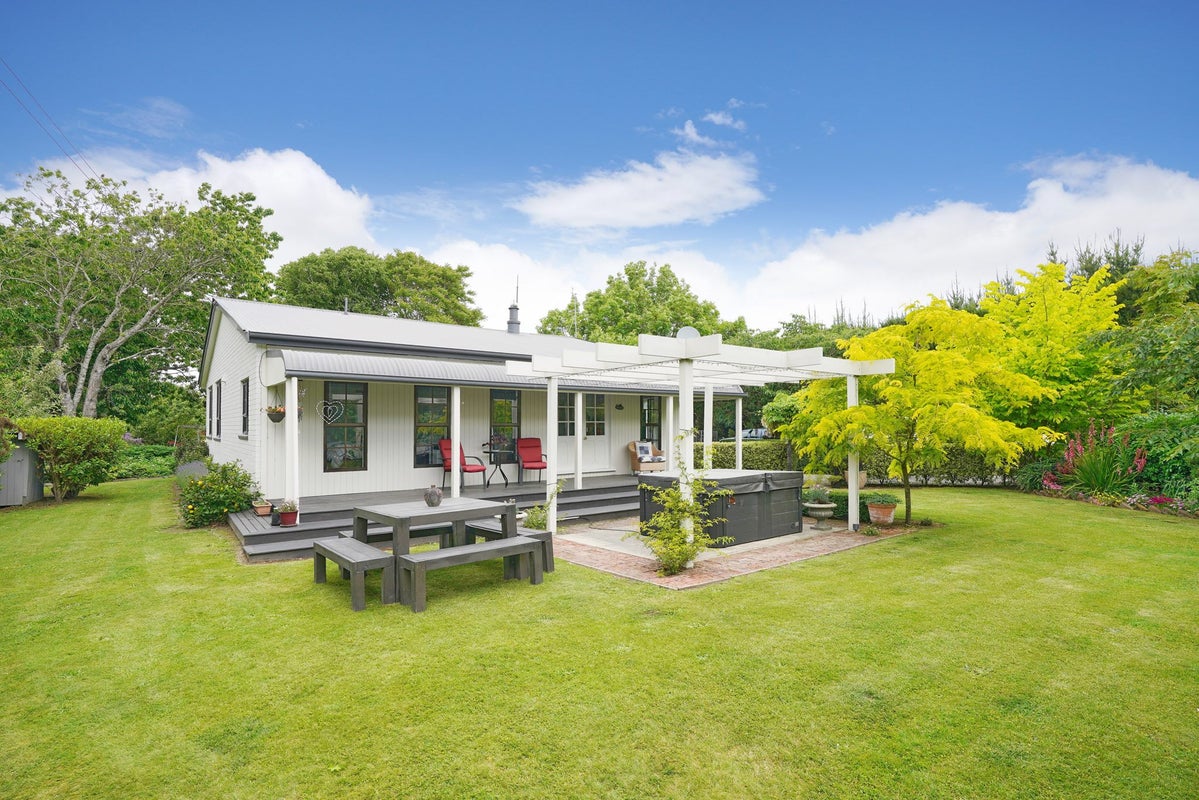 60 Mckays Road, Christchurch - Carousel 1