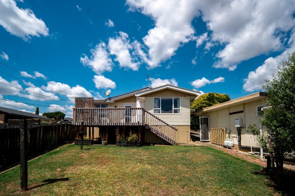 40 Houchens Road, Glenview, Hamilton - Carousel 2
