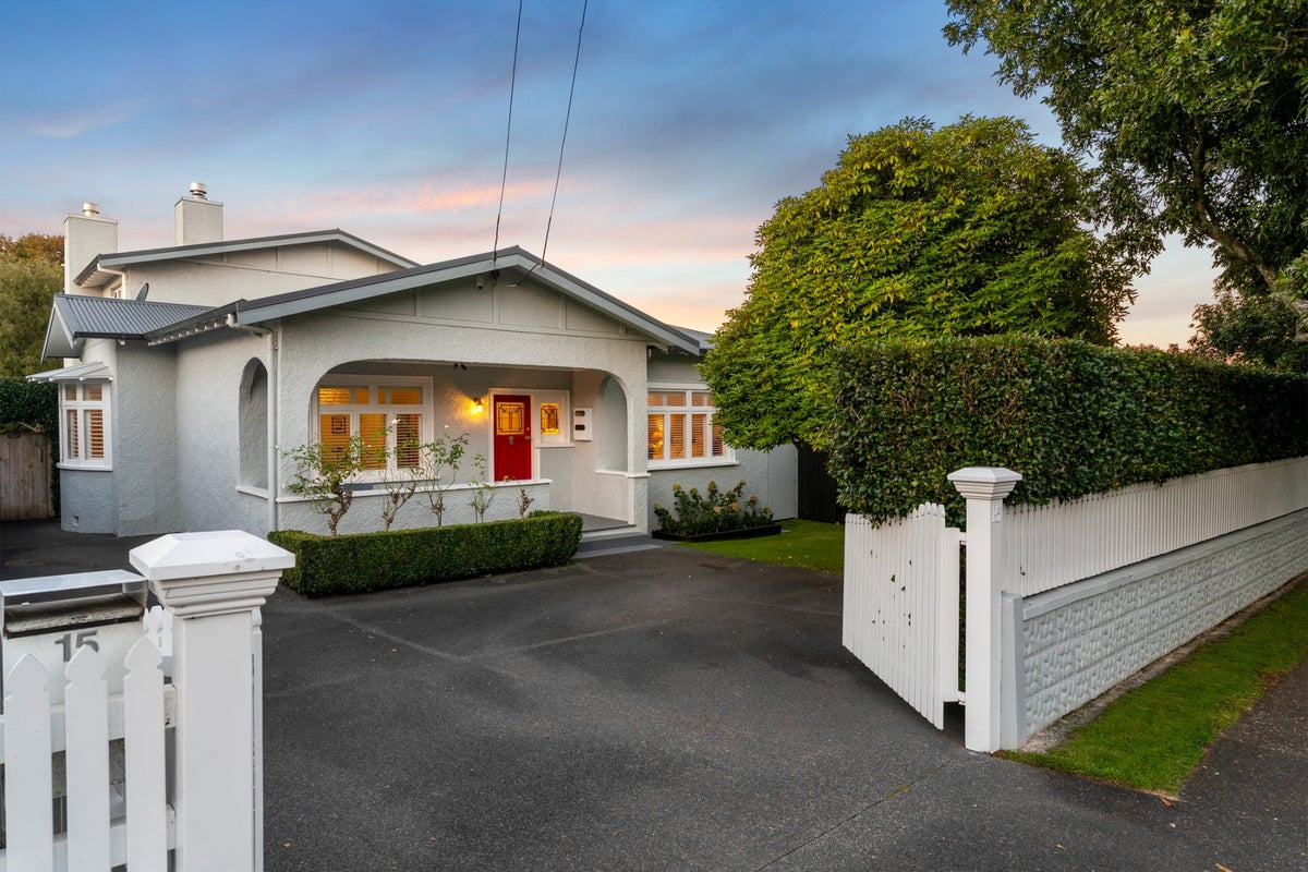 15 Wairere Avenue, Mount Albert, Auckland - Carousel 2