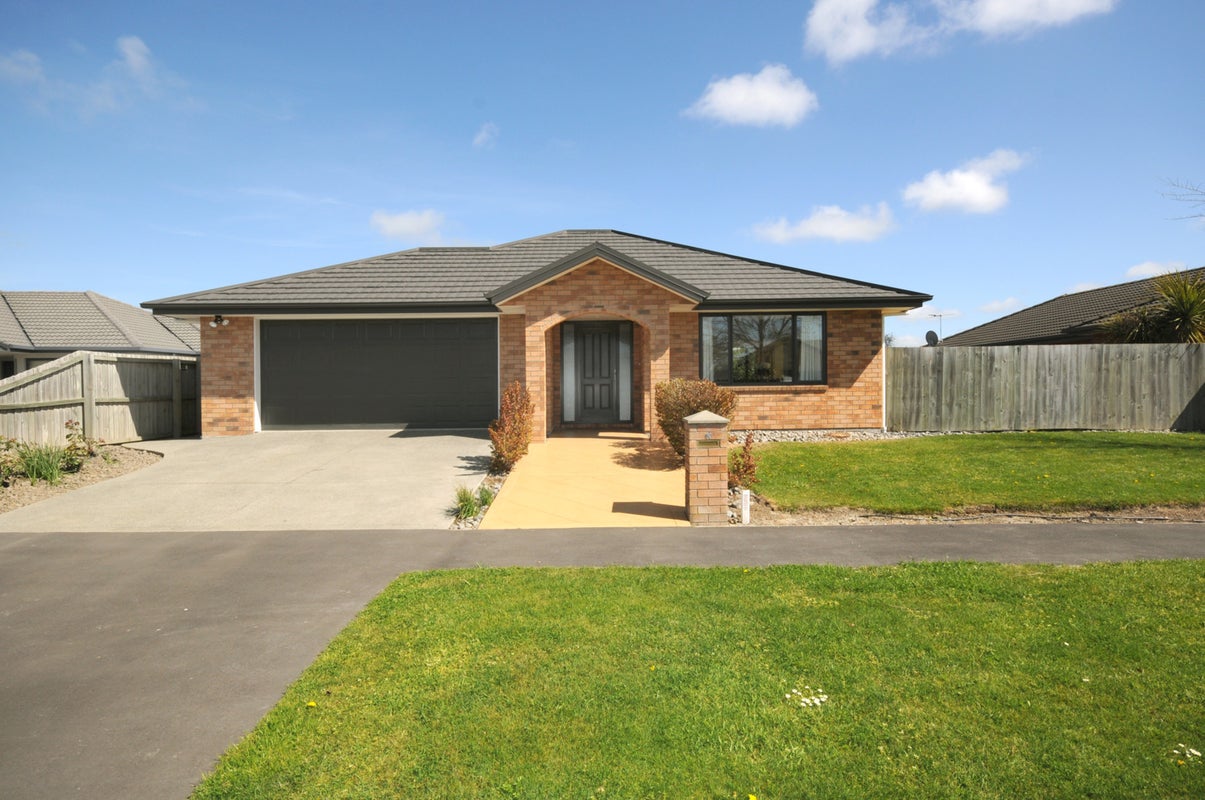 81 Coolspring Way, Redwood, Christchurch - Carousel 2