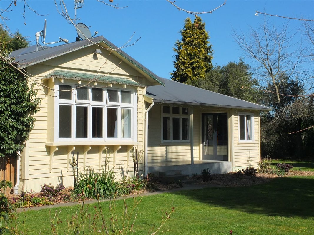 522 Pleasant Point Highway, Levels, Timaru - Carousel 1