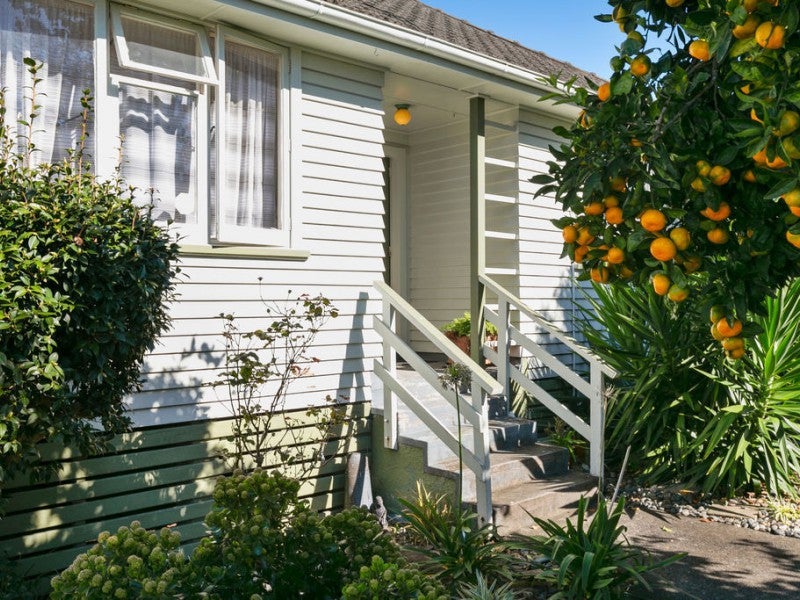 12 Somerset Grove, Parkvale, Tauranga - Carousel 2