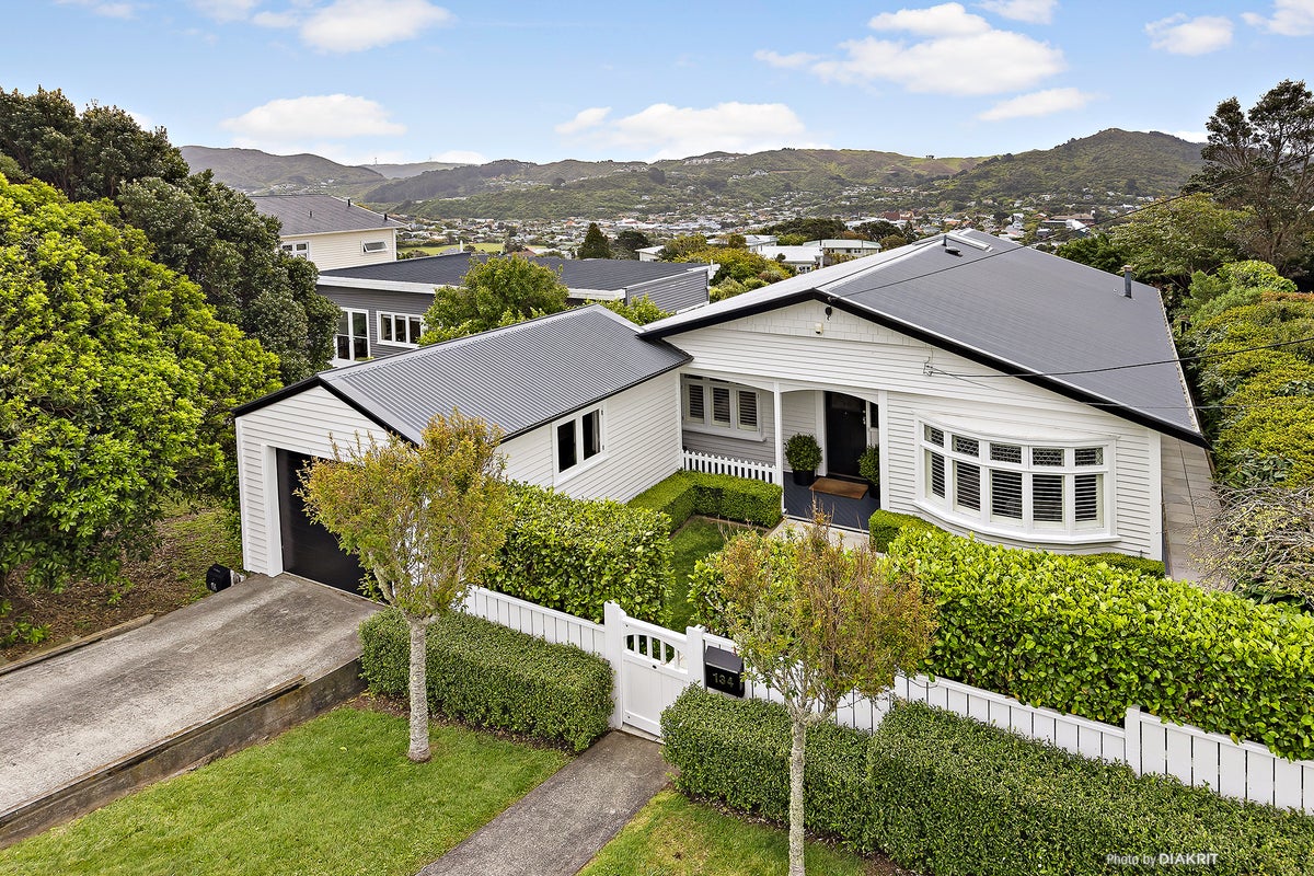 134 Messines Road, Karori, Wellington - Carousel 2