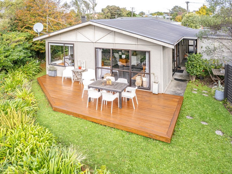 27A Stark Street, Durie Hill, Whanganui - Carousel 1