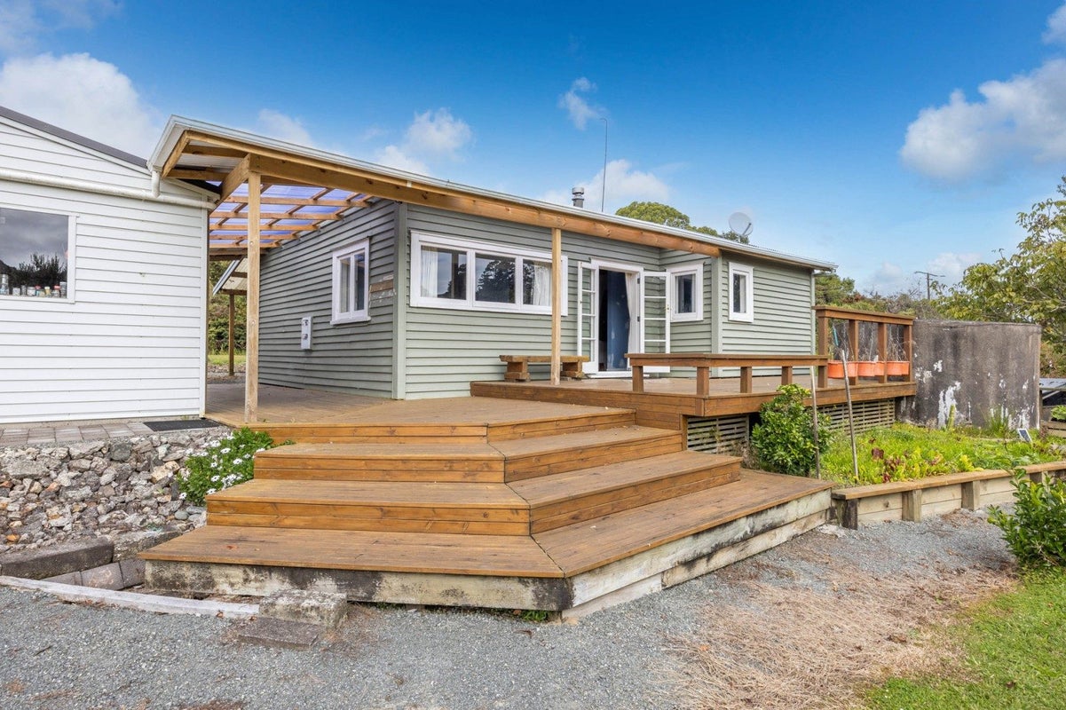 6 Claude Road, Glen Afton - Carousel 2