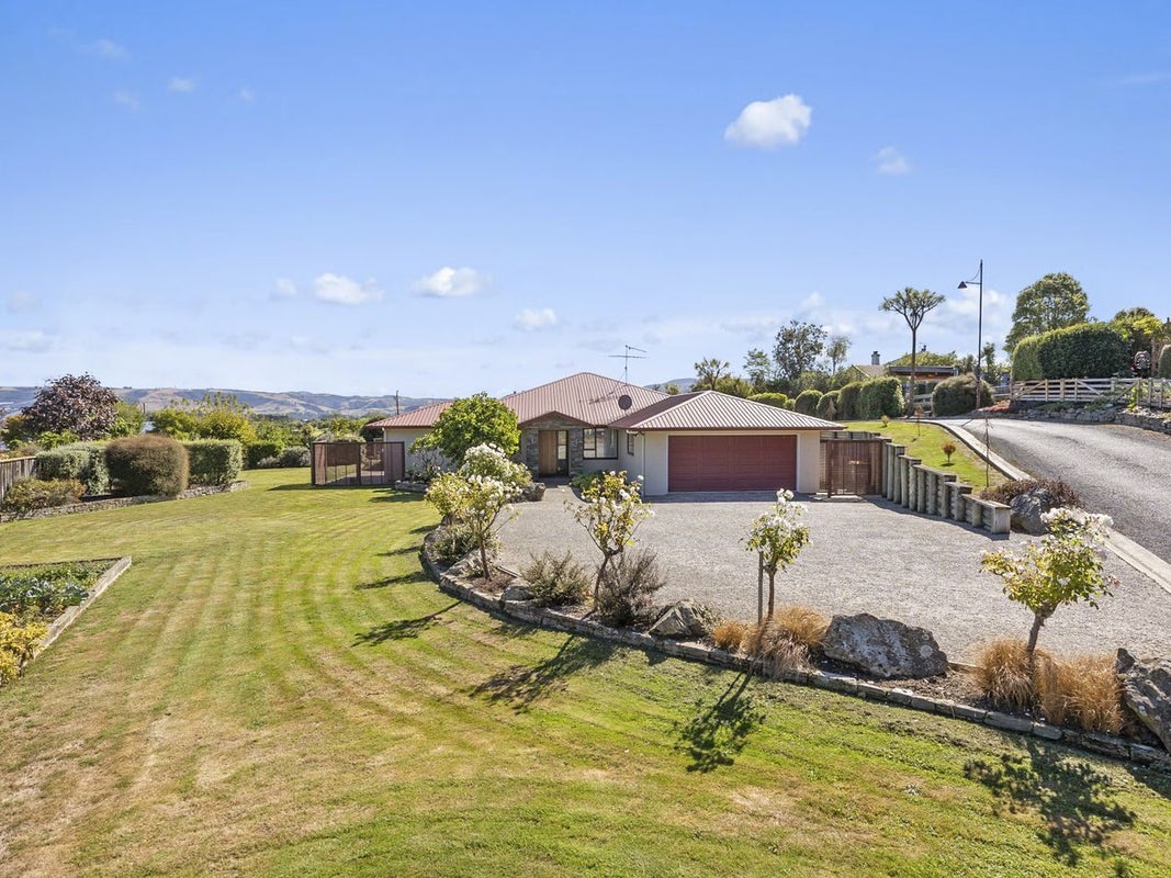 150A Gladstone Road North, Mosgiel, Mosgiel - Carousel 1