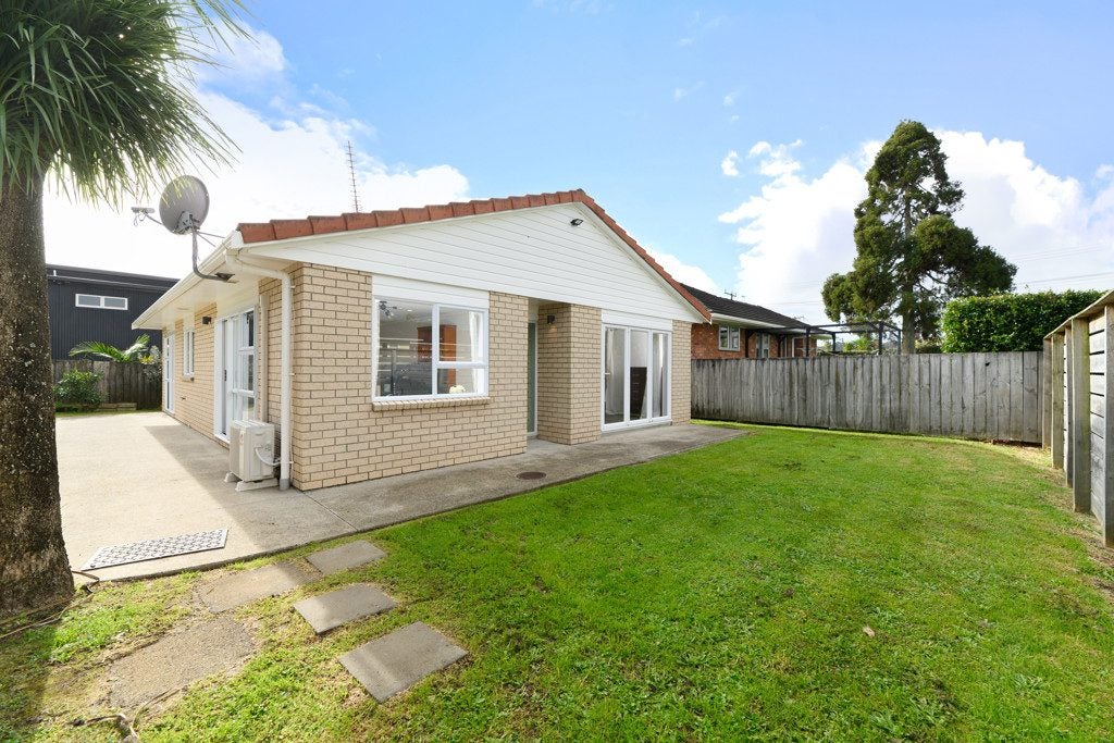 2 Paramu Avenue, Birkdale, Auckland - Carousel 1