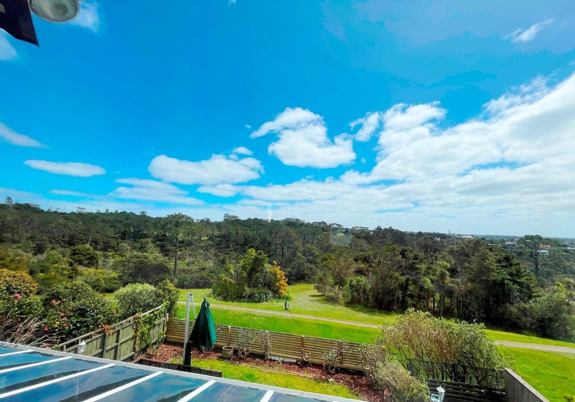 3/90 Aberdeen Road, Campbells Bay, Auckland - Carousel 1