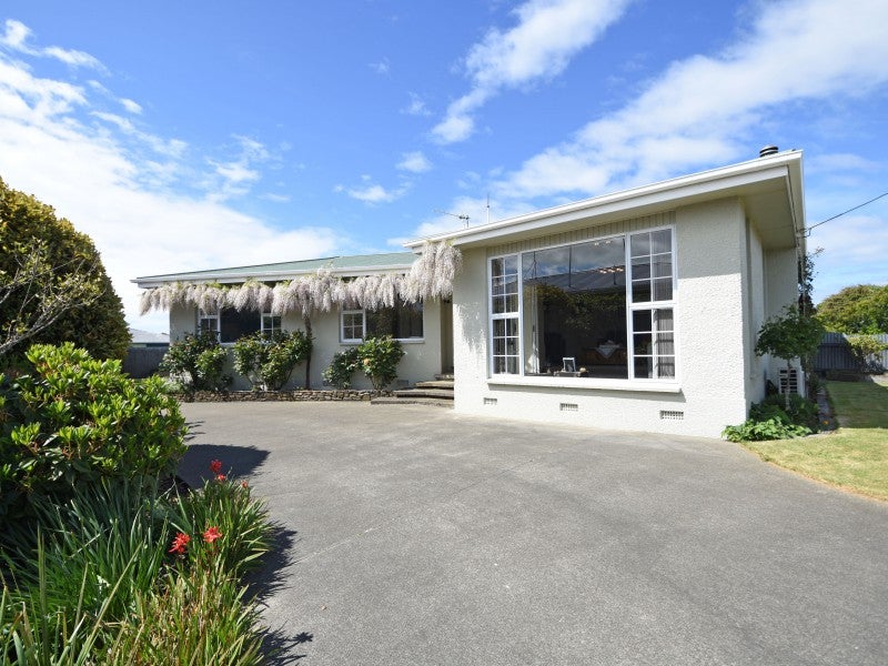 137 Stobo Street, Grasmere, Invercargill - Carousel 1