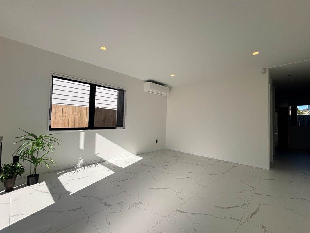 21C Borrowdace Avenue, Botany Downs, Auckland - Carousel 2