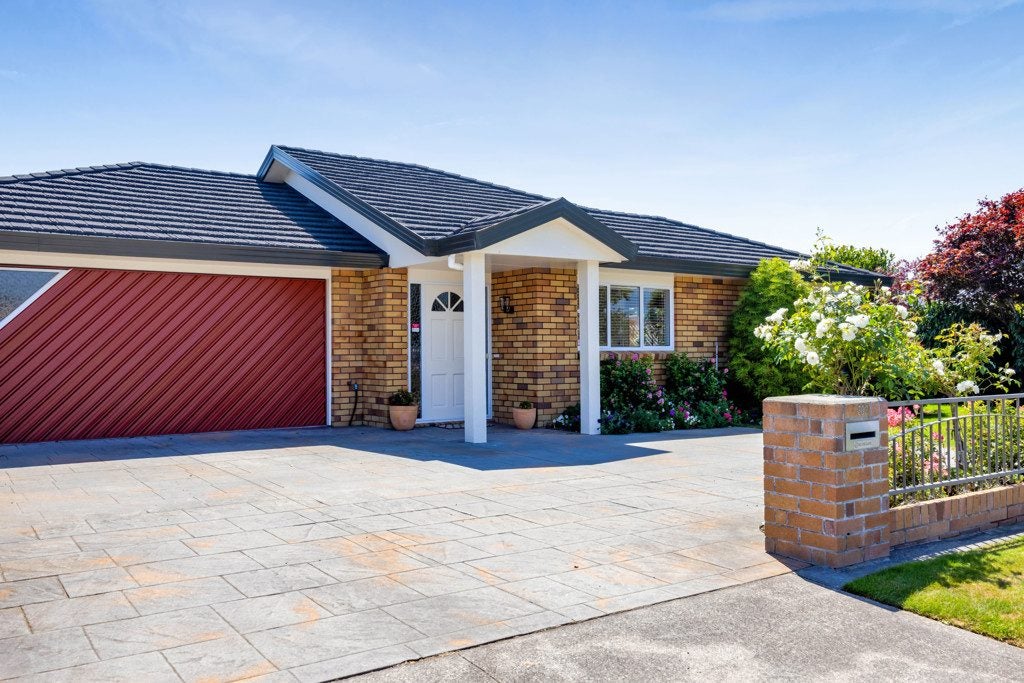 362 Mangorei Road, Merrilands, New Plymouth - Carousel 1