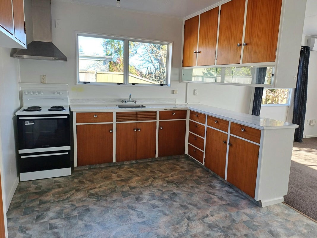 2/676 Atawhai Crescent, Atawhai, Nelson - Carousel 2