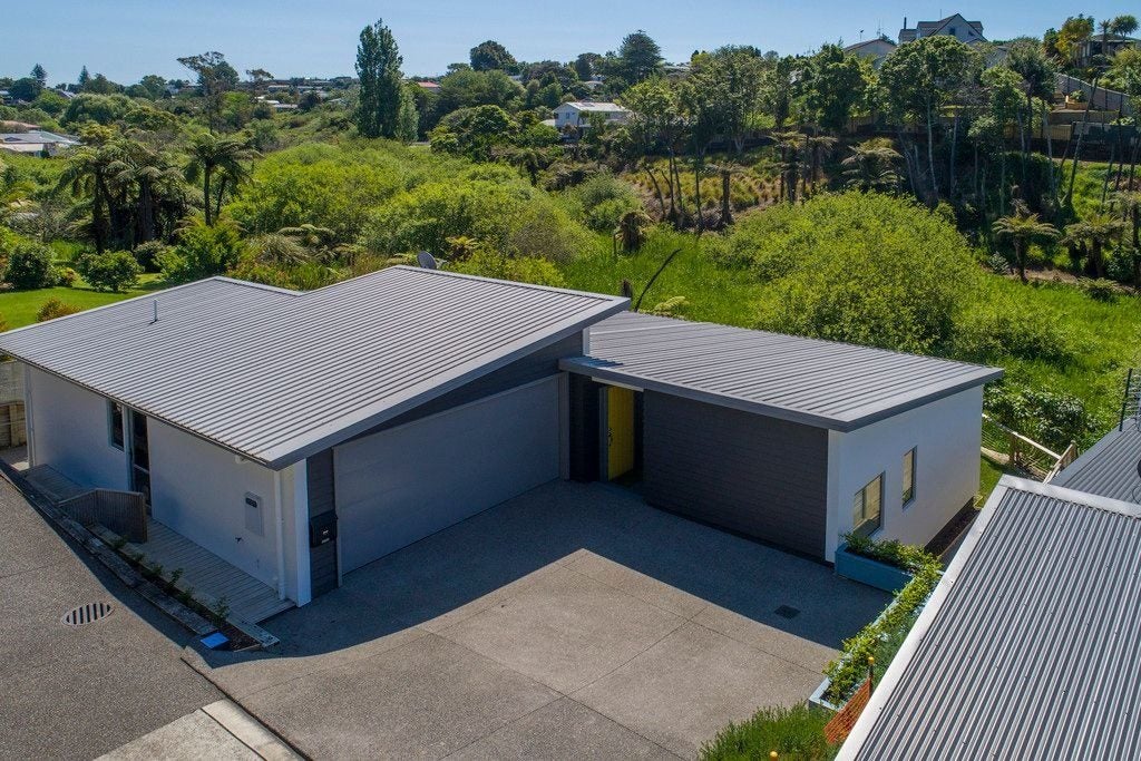 5E Winiata Street, Brookfield, Tauranga - Carousel 1